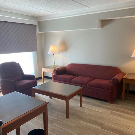 Days Inn & Suites By Wyndham Arlington Heights Extérieur photo