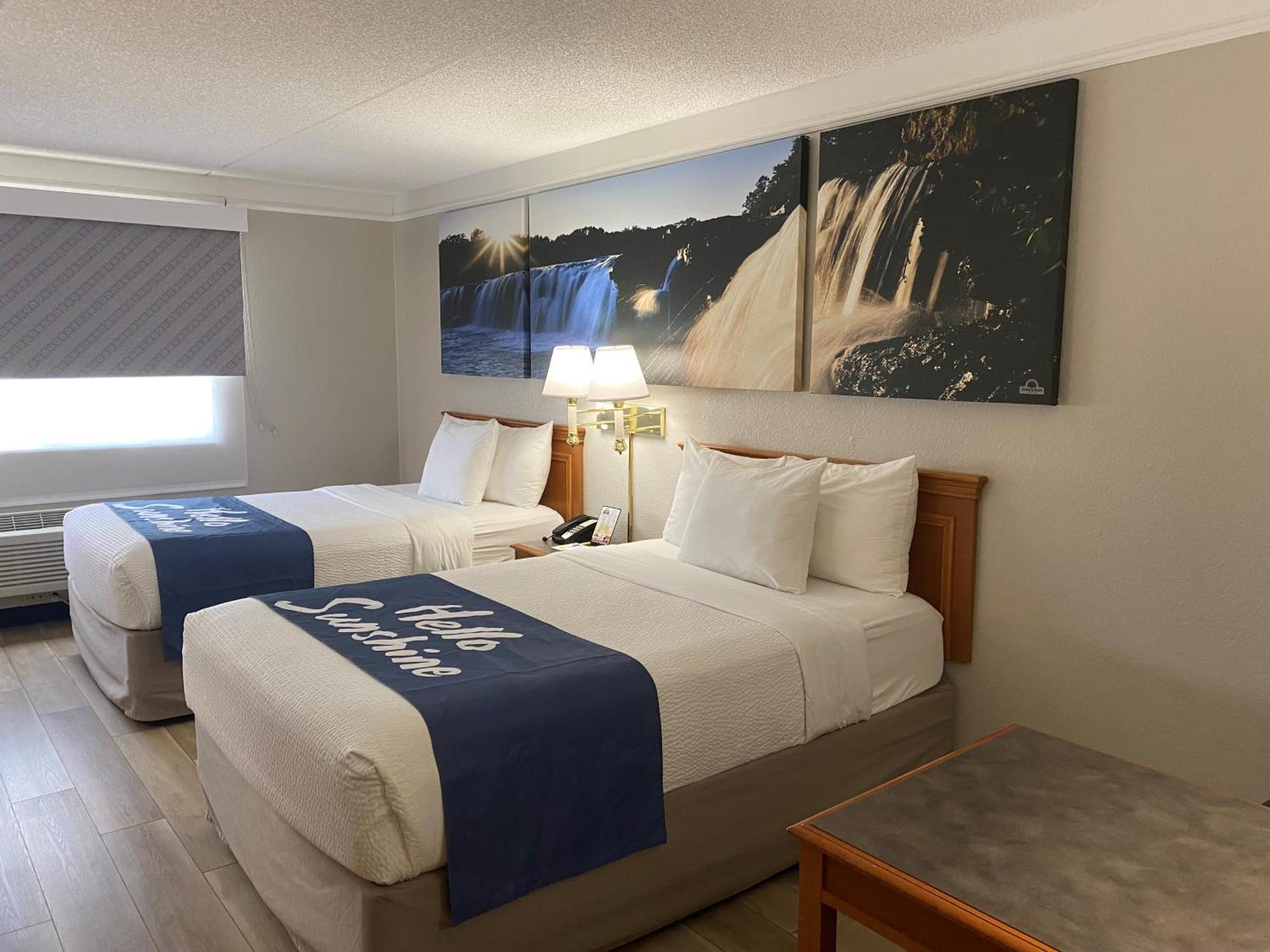 Days Inn & Suites By Wyndham Arlington Heights Extérieur photo