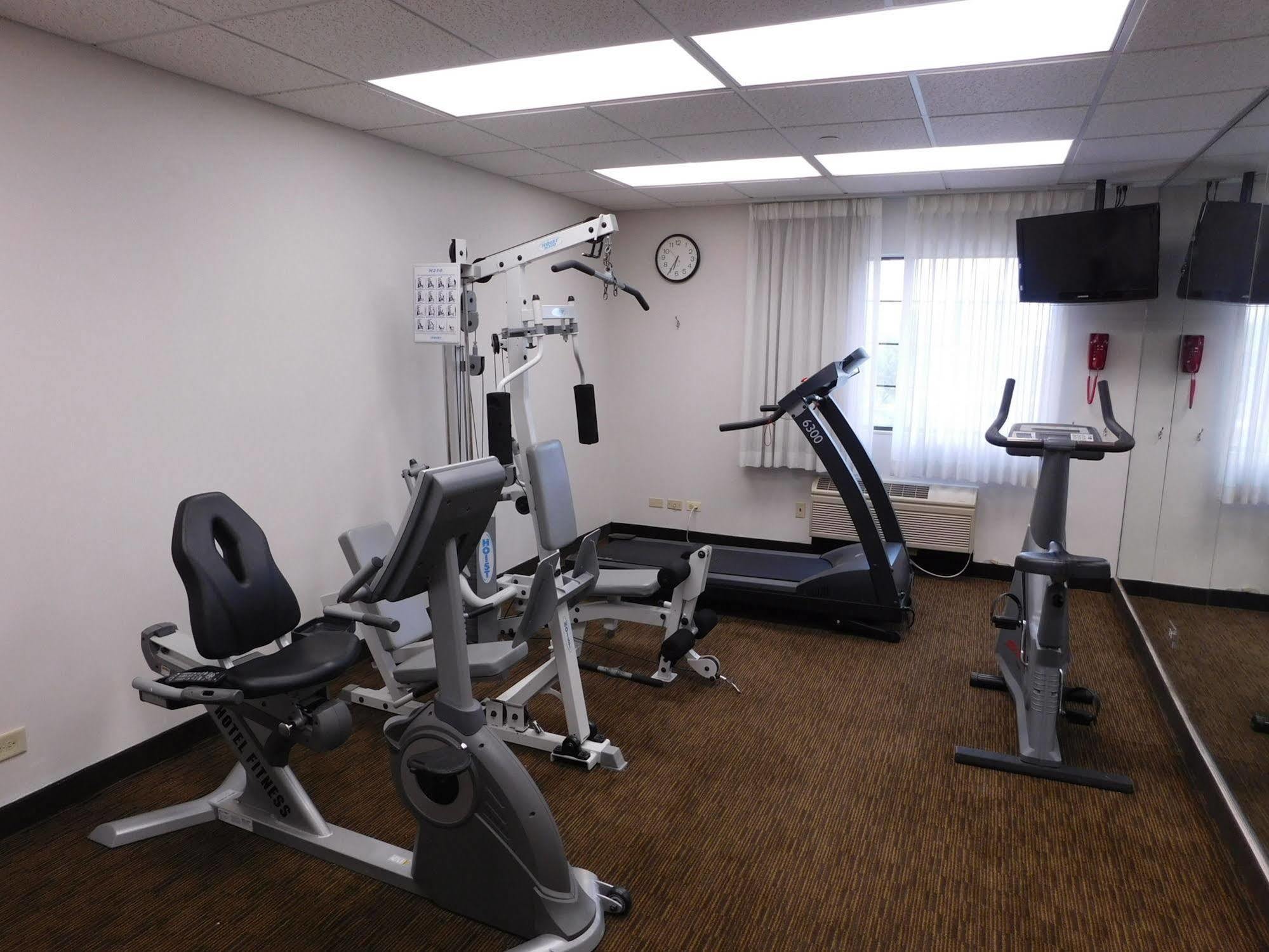 Days Inn & Suites By Wyndham Arlington Heights Extérieur photo